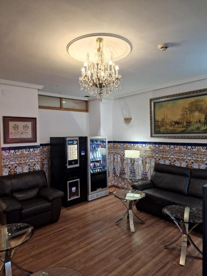 Hostal Colon Getafe Extérieur photo