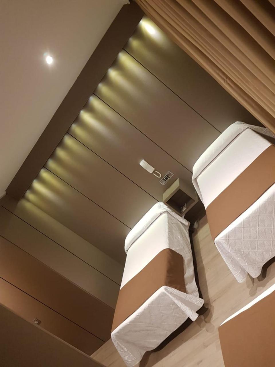 Hostal Colon Getafe Extérieur photo